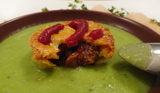 пирог-Поплавок (Aussie Pie Floater)