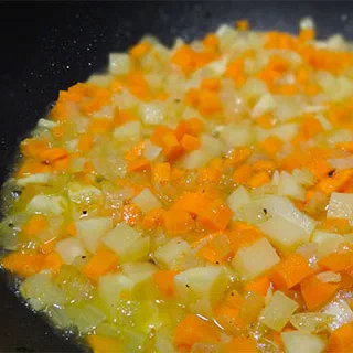 Белая фасоль с оливковым маслом (Fasulye Pilaki)