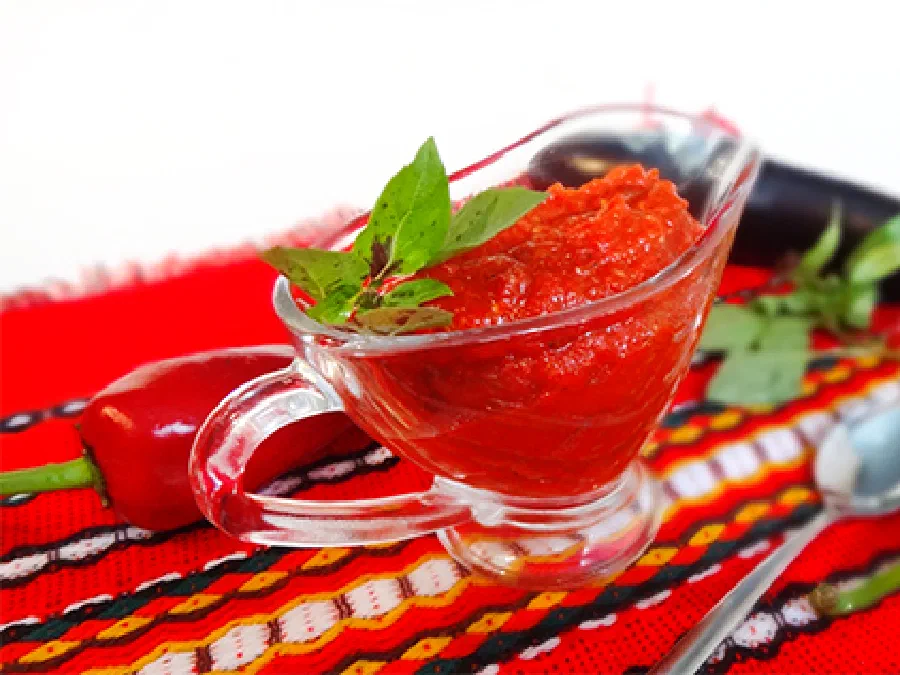 Болгарская лютеница (Bulgarian Lutenitsa - Българска лютеница)