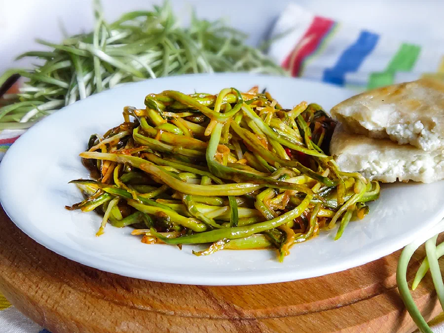 Черемша с томатной пастой (Ramson with Tomato Paste)