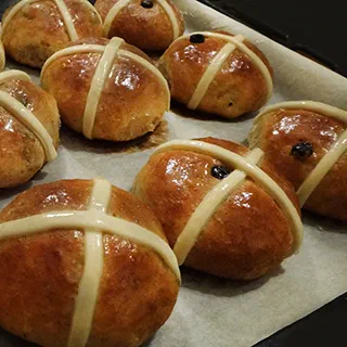 Горячие булочки с крестами – Хот Кросс Банс (Hot Cross Buns)