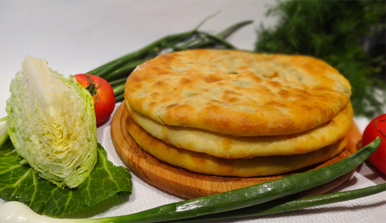 Кабускаджын – осетинский пирог с капустой и сыром