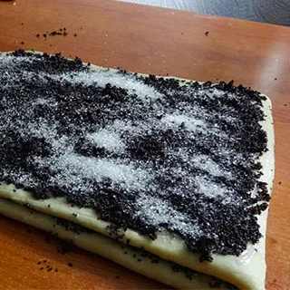 Катлама – татарский пирог с маком (Tatar Cake with Poppy Seeds)
