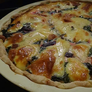Киш со свеклой (Beet Greens and Beet Quiche)