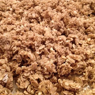 Крамбл со сливами, вишней и алычой (Crumble)