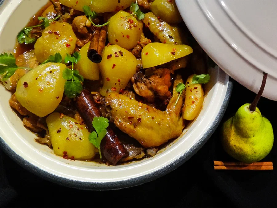 Куриный тажин с грушами (Chicken Tajine with Pears)