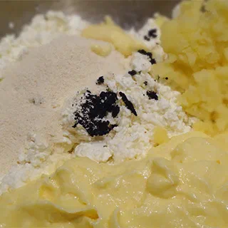 Львовский сырник (Lviv Сheesecake – Львівський Сирник)