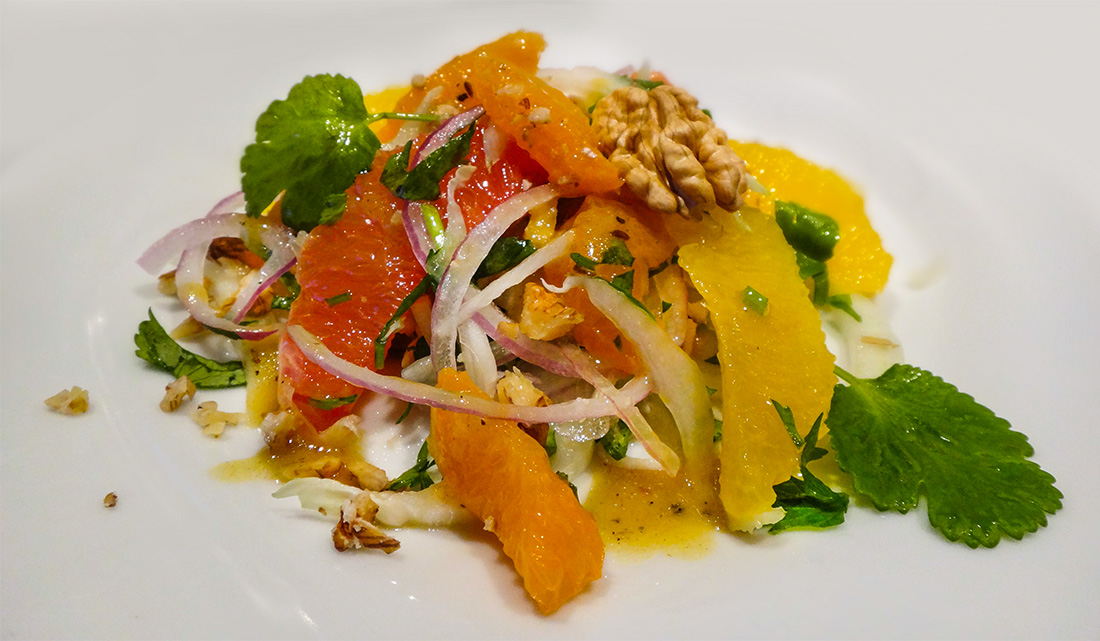 Салат из цитрусовых (Citrus and Herb Salad)
