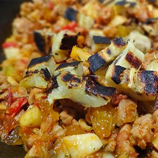 Мексиканский перец в ореховом соусе (Chiles en Nogada)