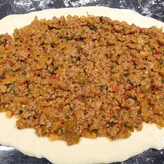 Пиде с мясом (Kiymali Pide)