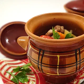 Русское жаркое в горшочках (Russian Hot Clay Pot)