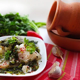 Рыба в соусе Киндзмари (White Fish with Georgian Sauce Kindzmari )