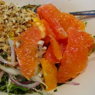 Салат из цитрусовых (Citrus and Herb Salad)