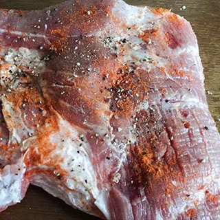 Свиная грудинка с фаршированными яблоками и луком (Pork Belly with Stuffed Apples and Onions)