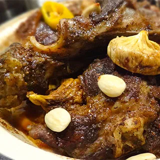 Тажин с бараньими рульками и инжиром (Moroccan Lamb Shank Tagine with Figs)