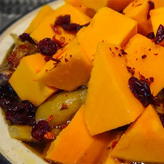 Тажин с курицей, тыквой и клюквой (Pumpkin and Сranberry Chicken Tagine)