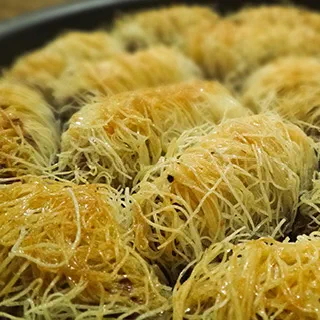 Турецкие сладости: кадаиф с орехами (Kadaif Rolls with Walnuts )