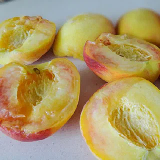 Утка с персиками в соусе Хойсин (Duck and Peaches with Sauce Hoysin)